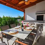 Villa Lidya