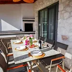 Lidya Villa