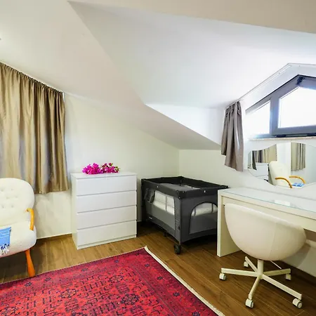 Lidya Villa